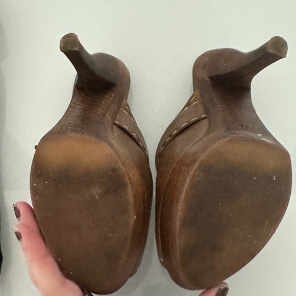 Gucci Platform Leather Heels - Picture 4 of 5